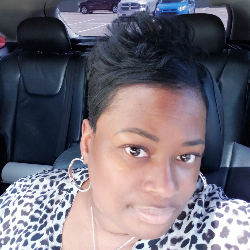 Meet your Posher, Kendra